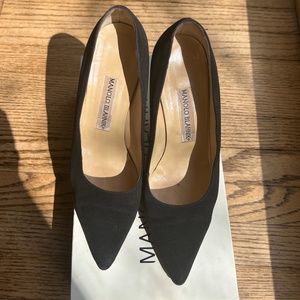 Black Manolo Blahnik Pumps 37.5